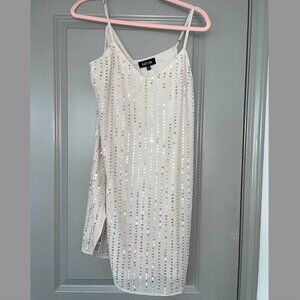 Fab'rik Sequin Mini Dress Size: L Brand New Never Worn! in EXCELLENT SHAPE